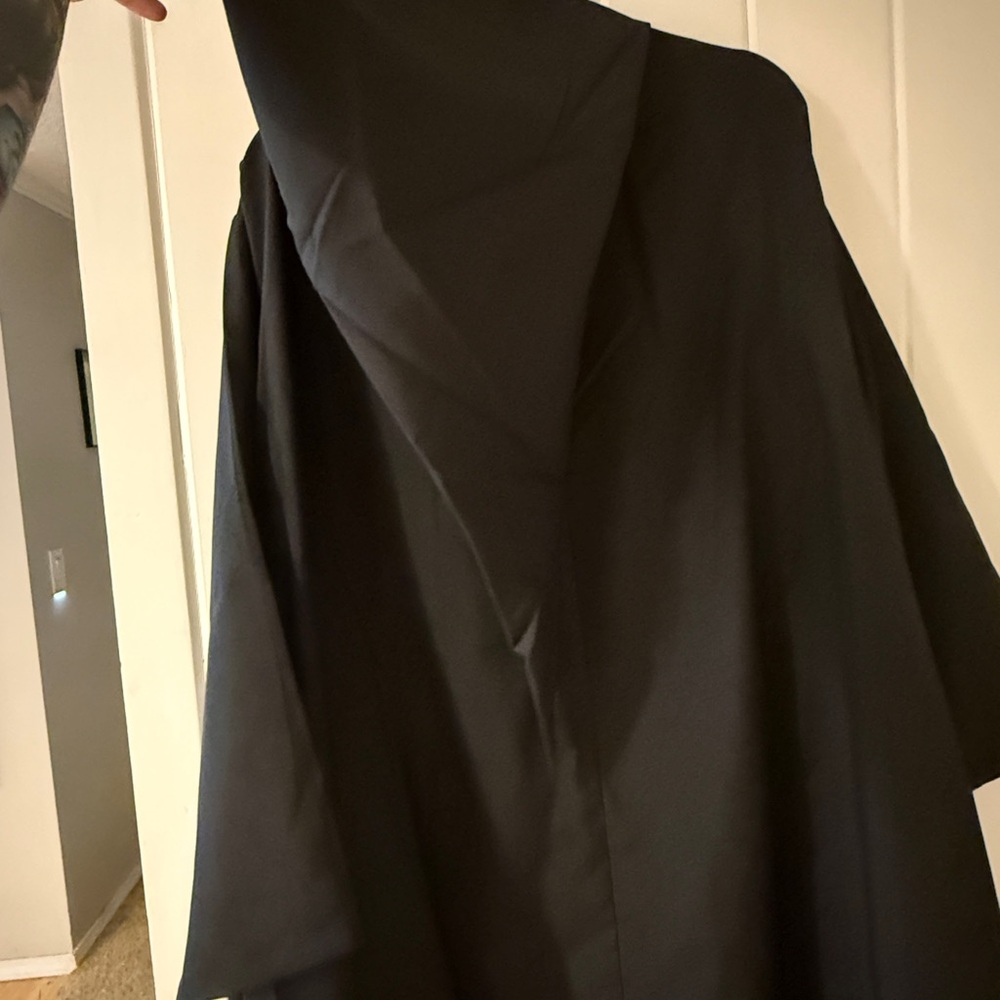 Brand new from universal Black and Gold hufflepuff Hooded Hogwarts Cloak - Picture 4 of 5